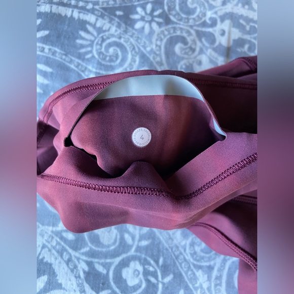 Size 4 Lululemon Leggings - Picture 5 of 5